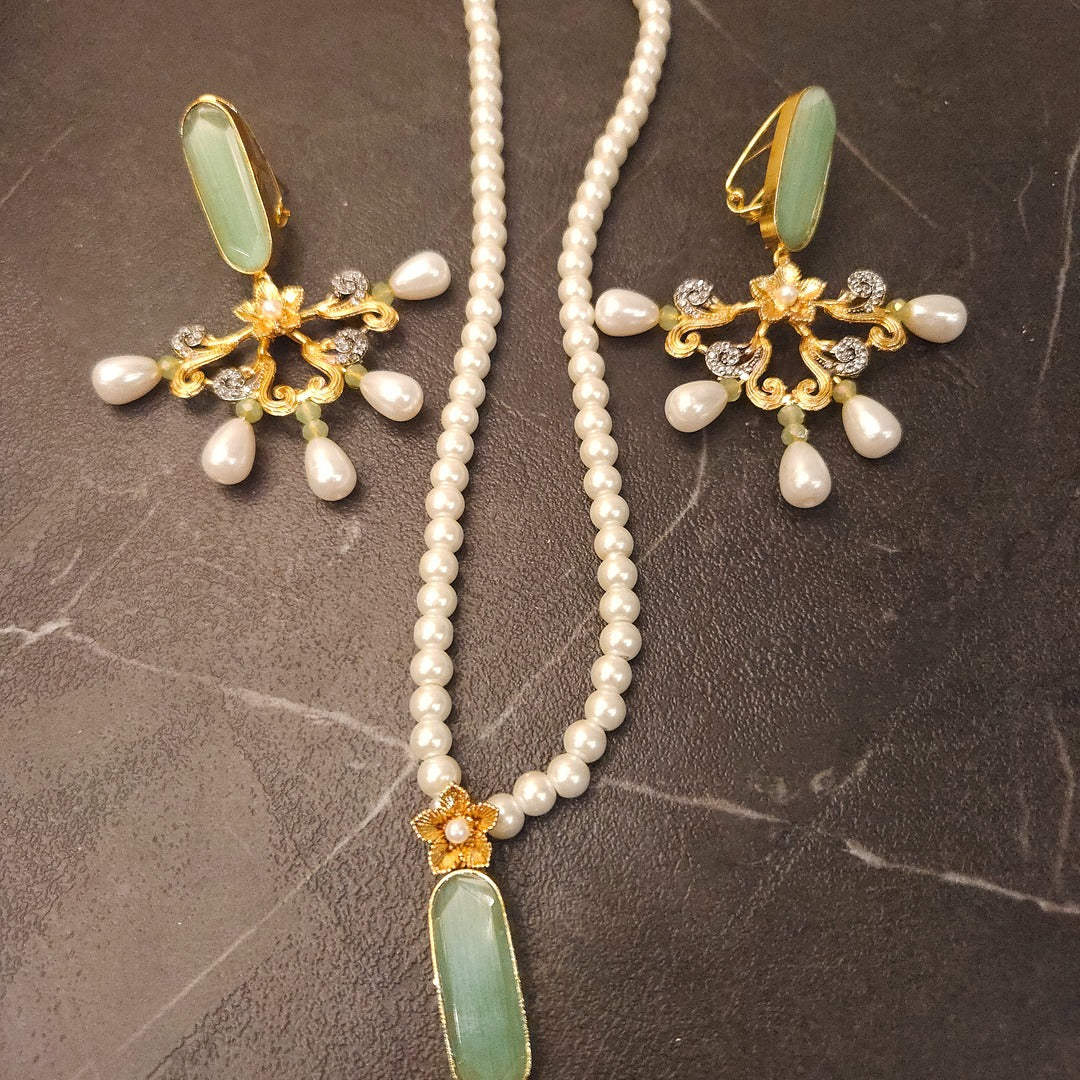 Pearl Mint Green Blossom Set